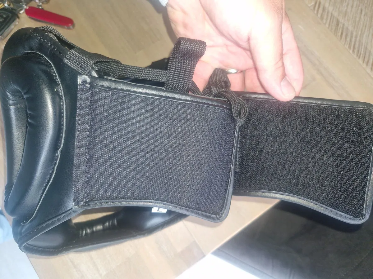 Twins Black Sparring Headguard - Image 4