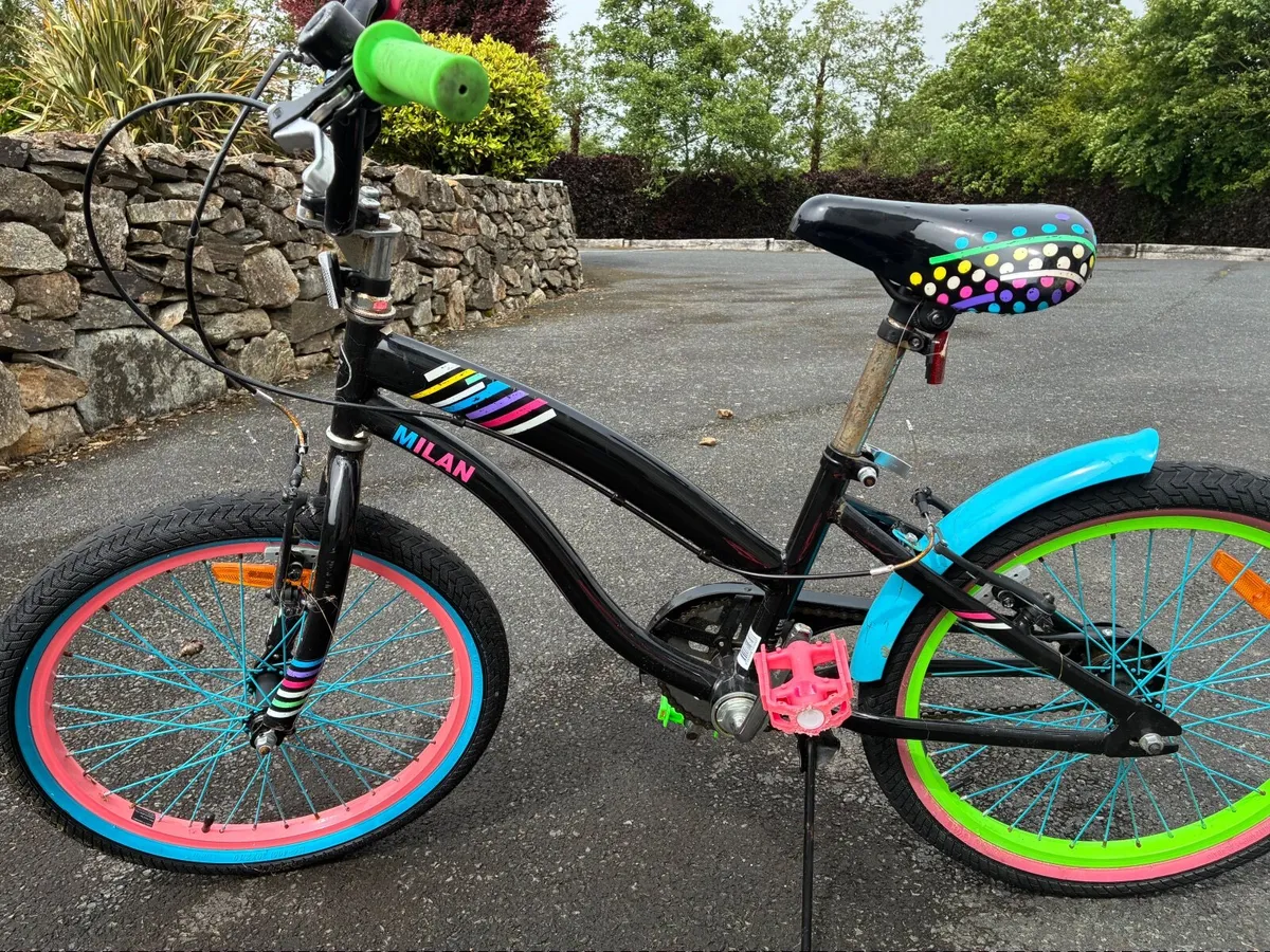 Girls bike - Image 1