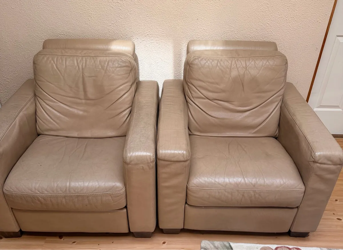 Nattuzi reclining armchairs - Image 1