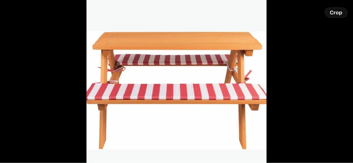 Children’s picnic table - Image 2