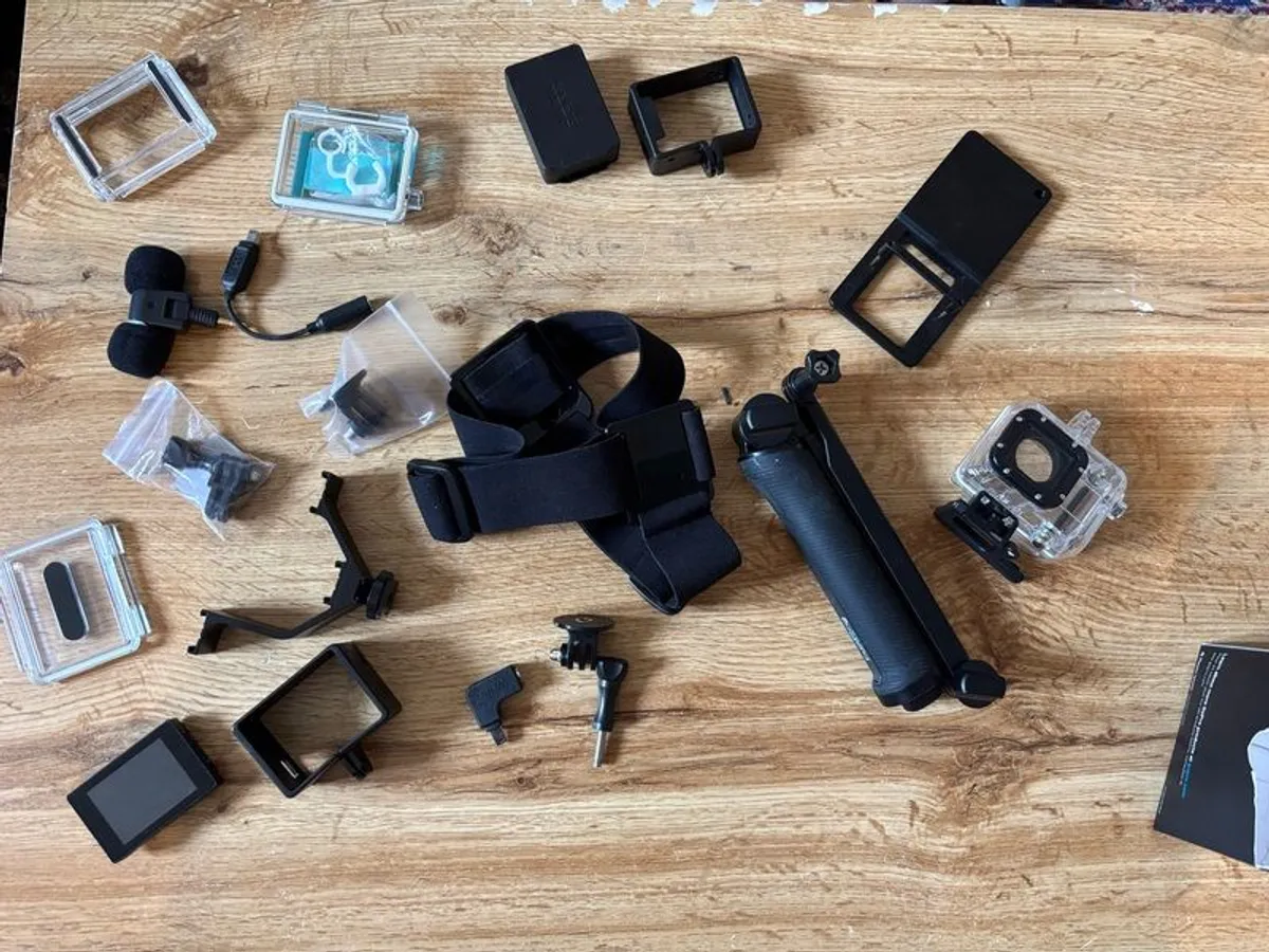 GoPro Accessory Bundle 3 Way Grip and others - Image 4