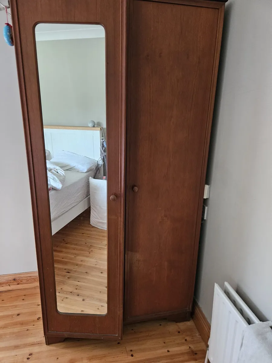Walnut bedroom furniture - Image 3