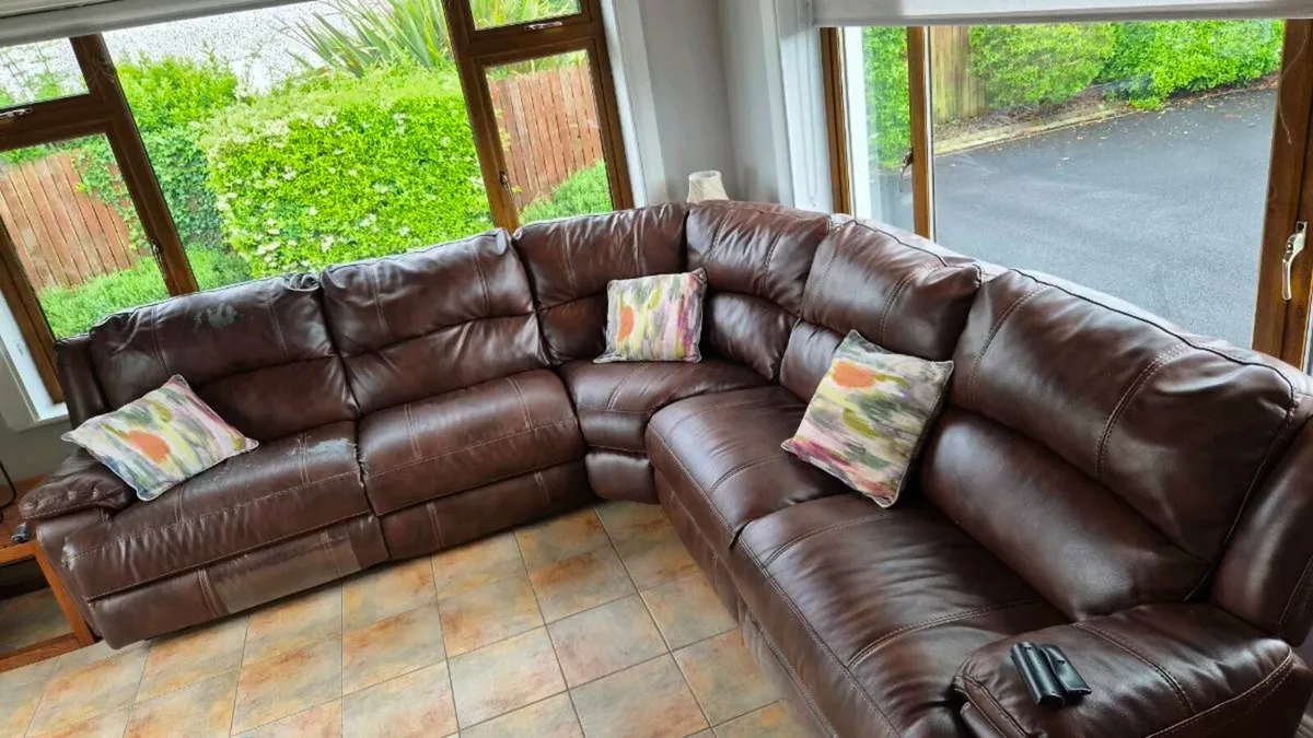 Corner Couch - Image 1