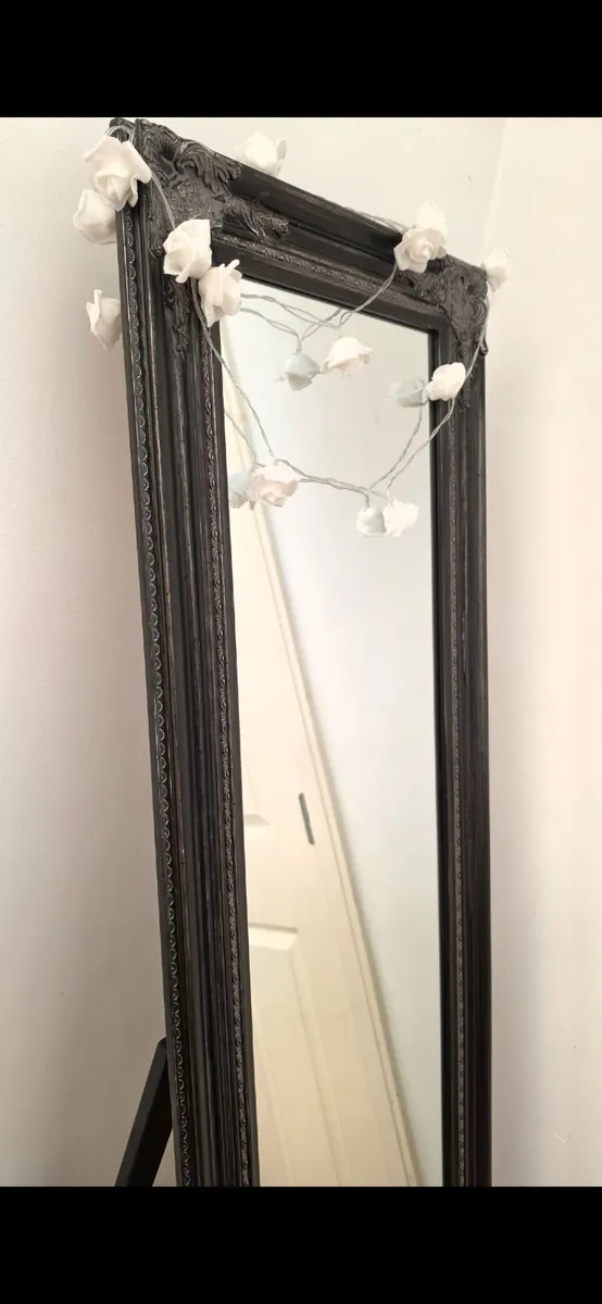 Bundle of 4 items 70€ - Image 2