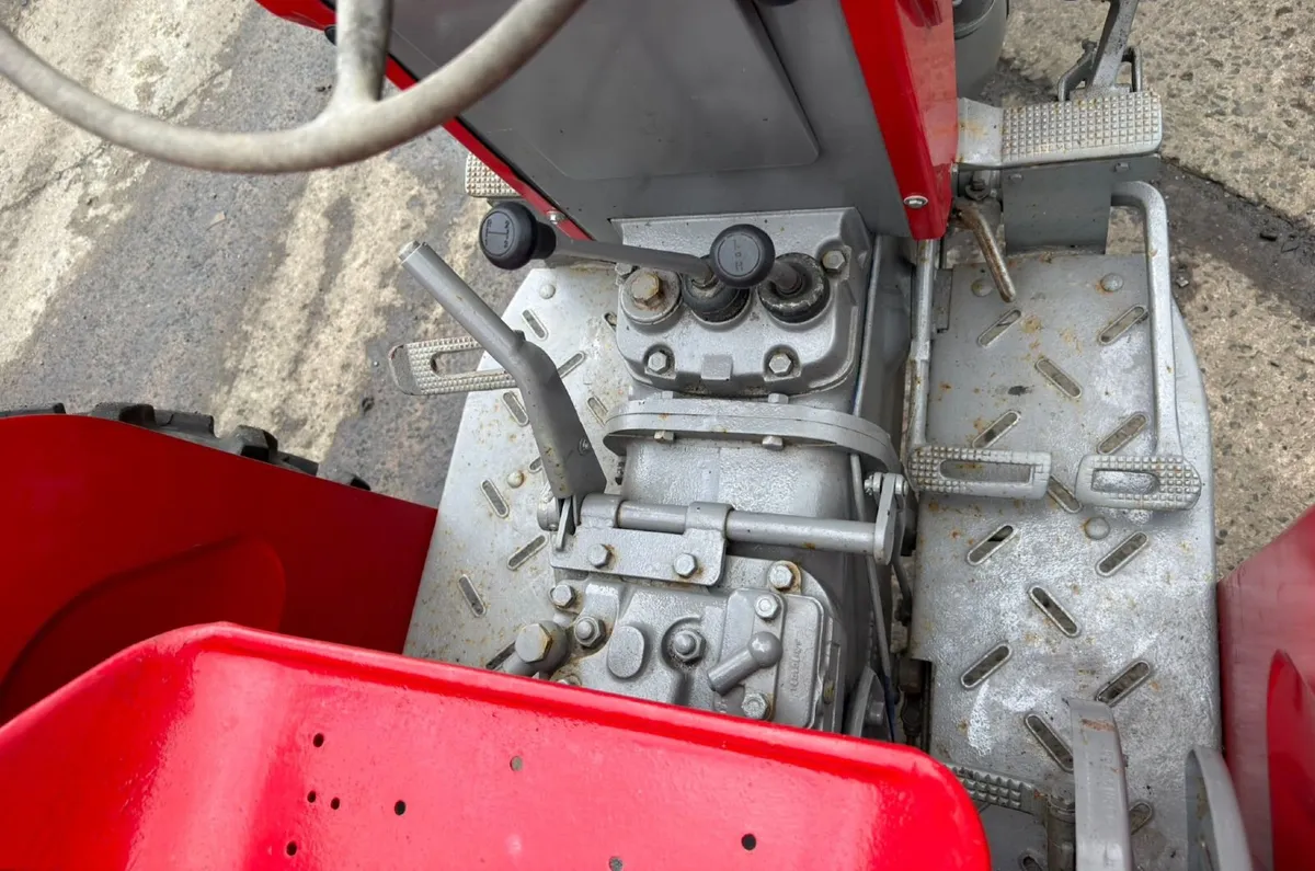1970 Massey Ferguson 165 - Image 2
