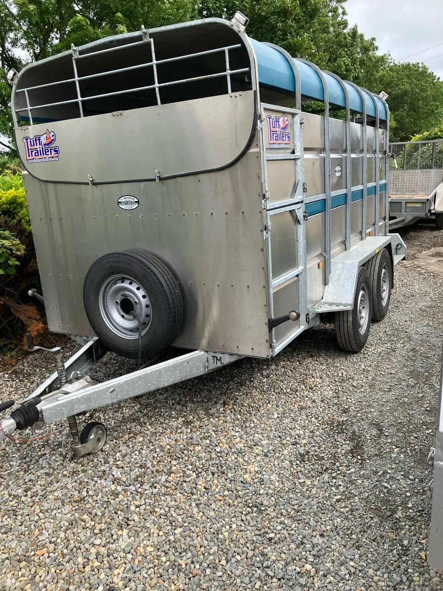 Trailer - Image 1