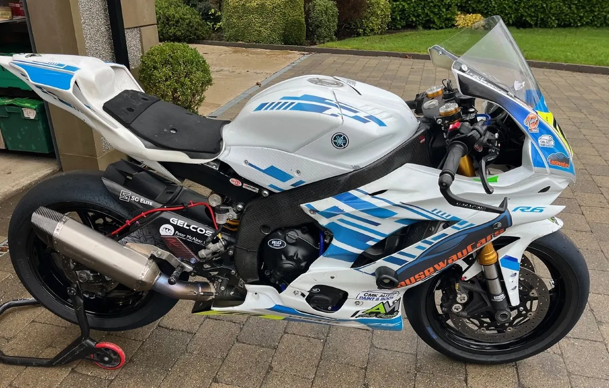 YAMAHA R6 Bn6 race track bike - Image 1