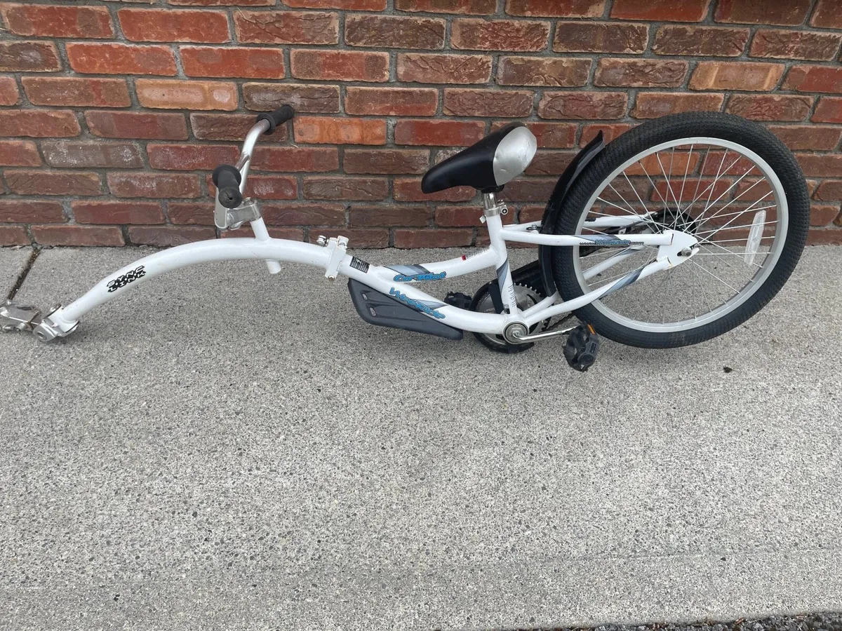 Child bicycle - Image 1