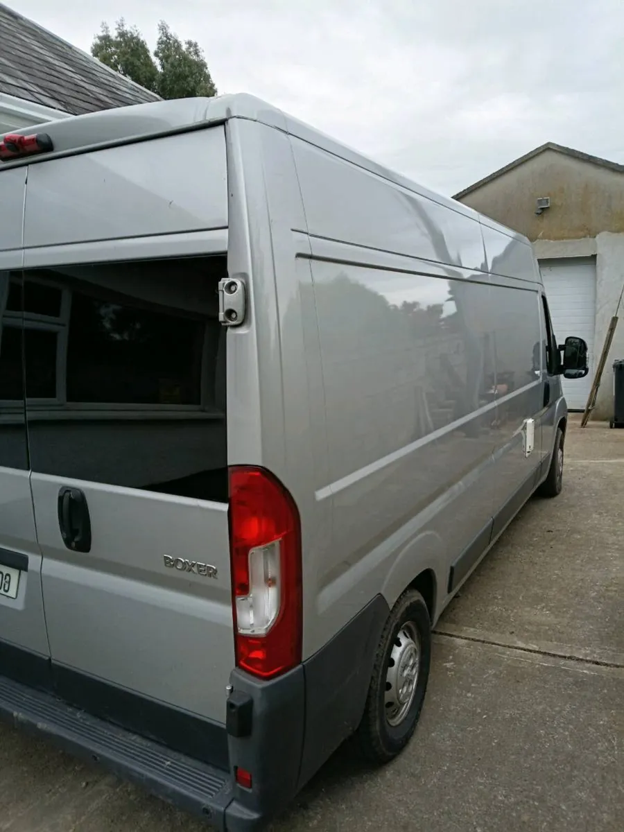 Camper van - Image 3
