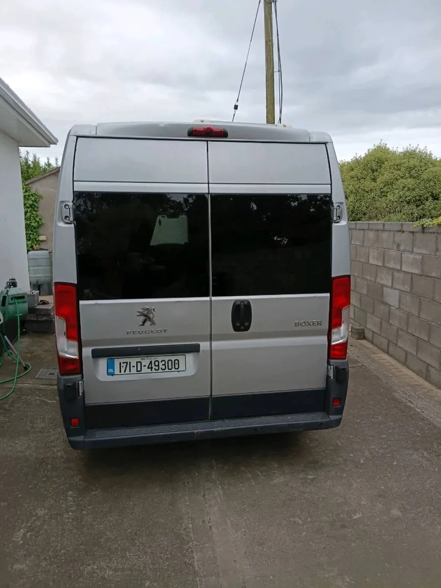 Camper van - Image 4