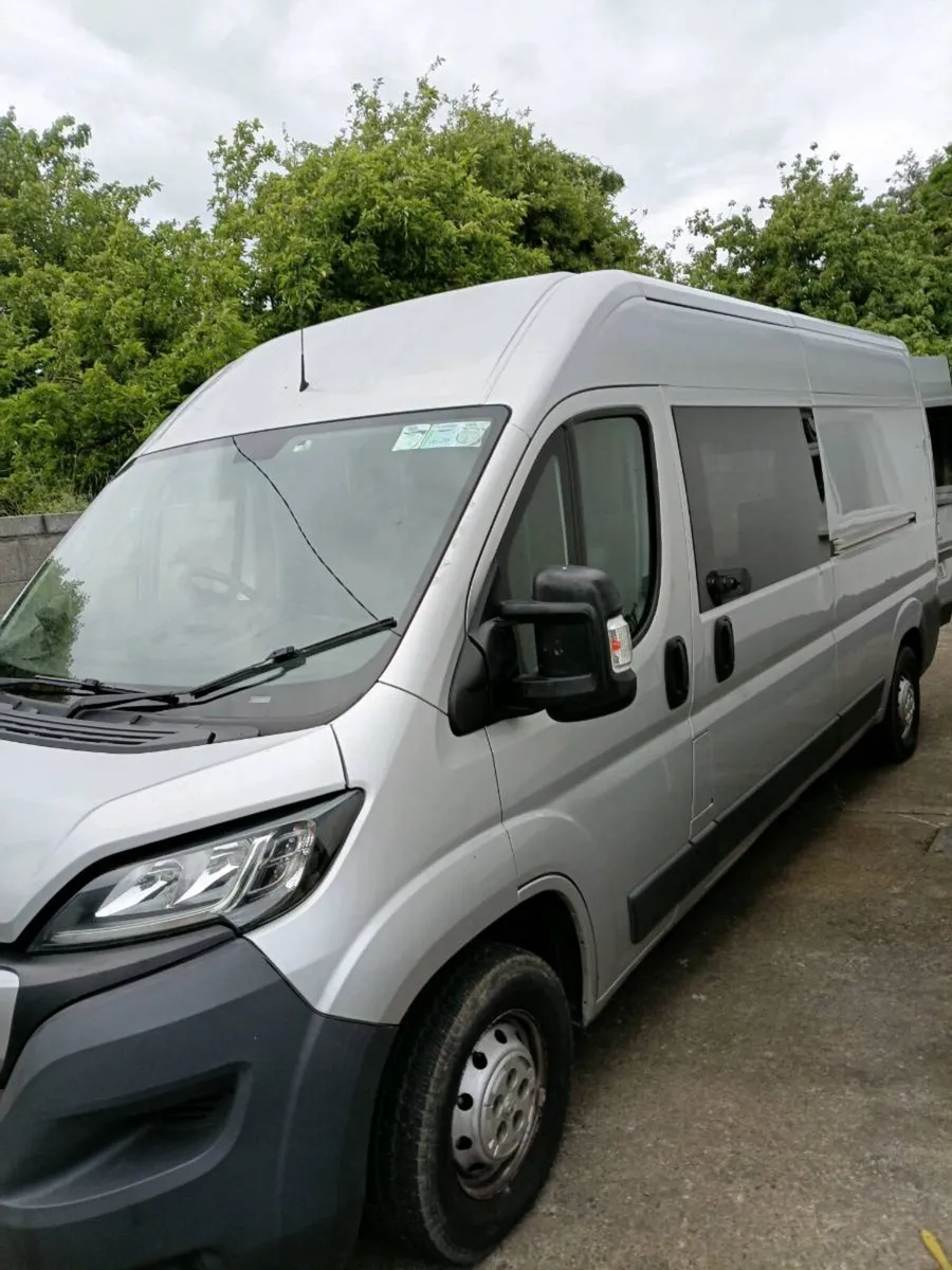 Camper van - Image 1
