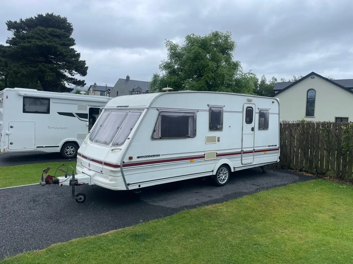 Swift 5/6 berth with Remote mover & Awning - Image 2