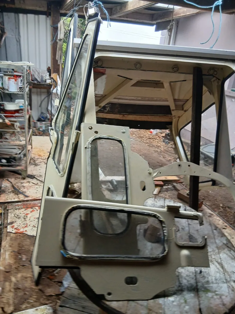 Cab for David Brown 995 - Image 1