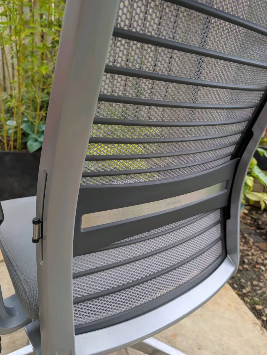 Ergonomic office chair - Image 4