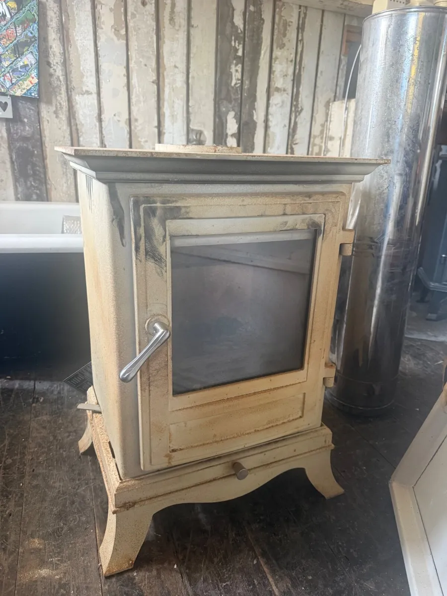 Reclaimed chesney stove - Image 1