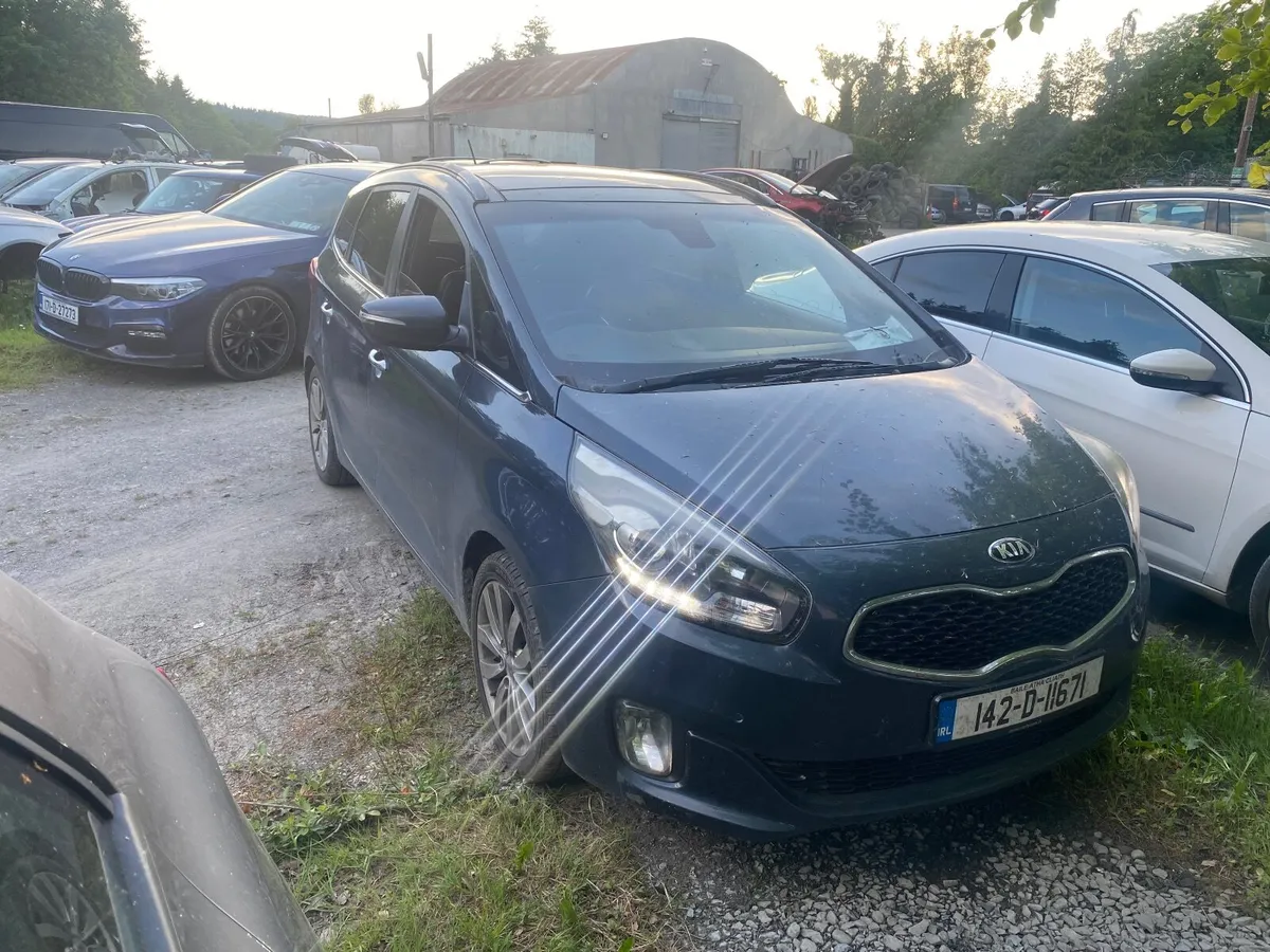 Kia Carens 2014 1.7 diesel, 7 seater, 258000 km - Image 3