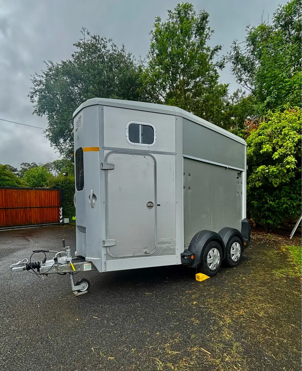 506 horsebox - Image 2