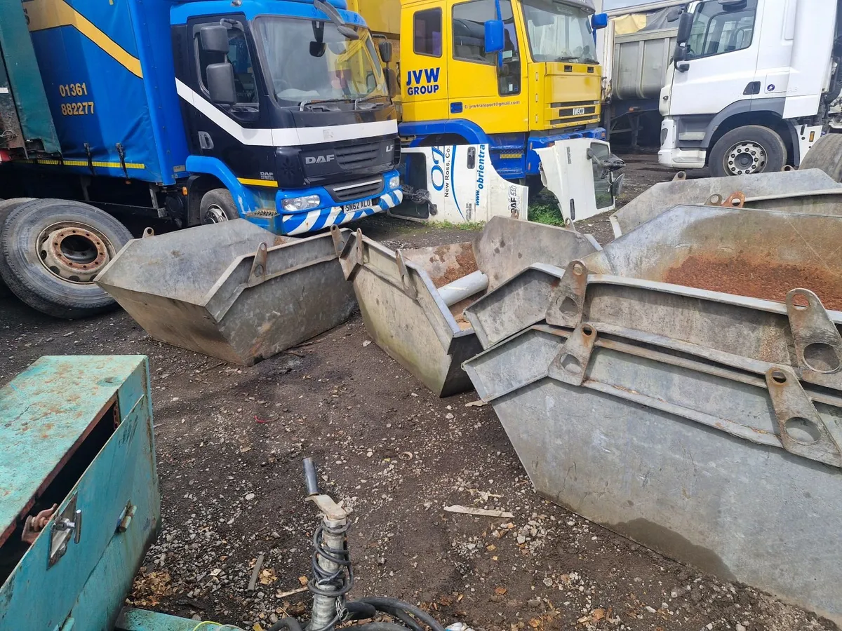 Trailer - Image 1