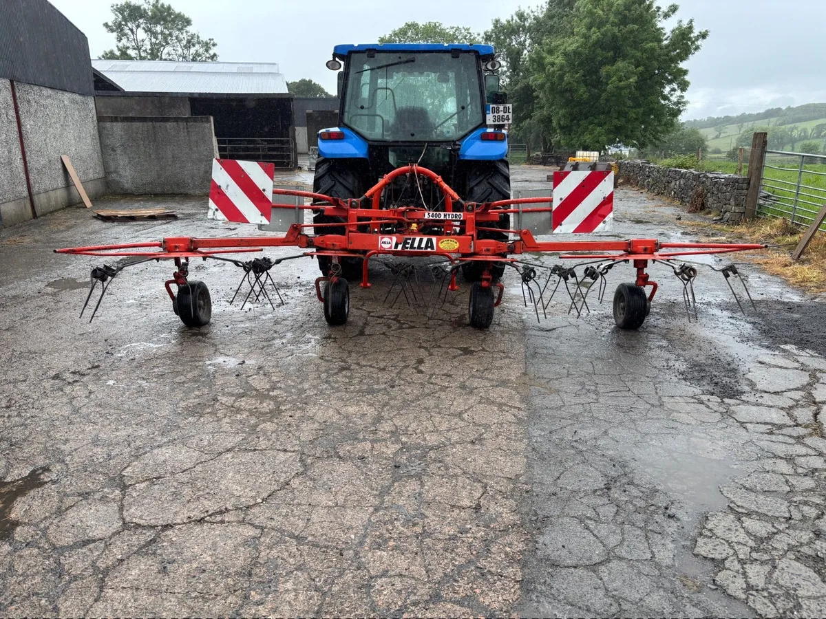 Fella 4 Rotor Tedder - Image 1