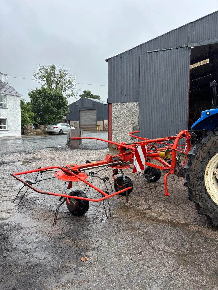 Fella 4 Rotor Tedder - Image 3