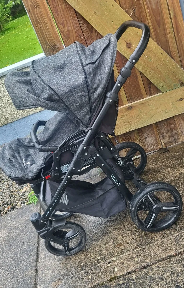 Vanicci pram - Image 1