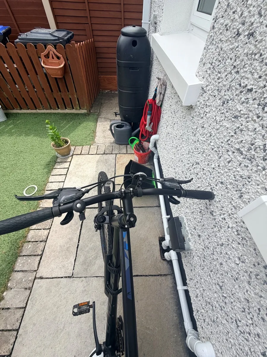 Hybrid Mountain bike - Image 4