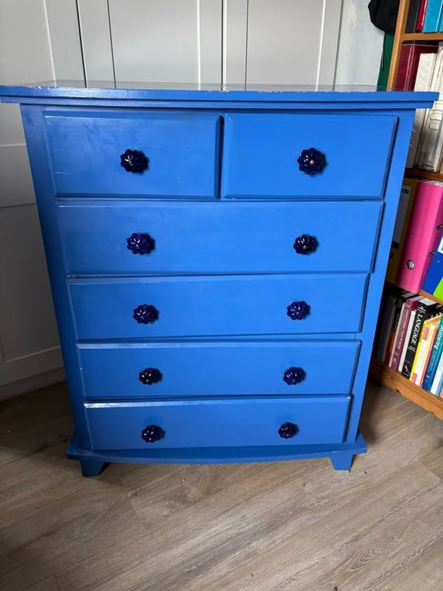 Chest of drawers - Image 1