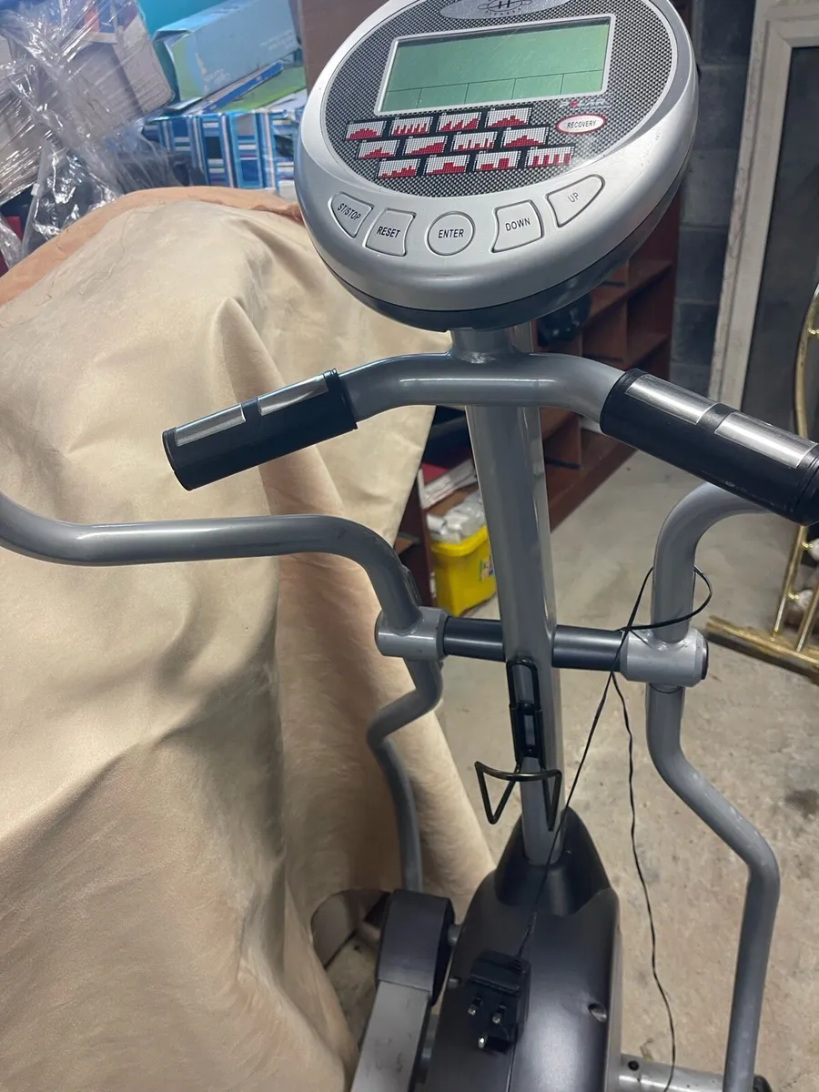 Cross Trainer & towing machine - Image 4