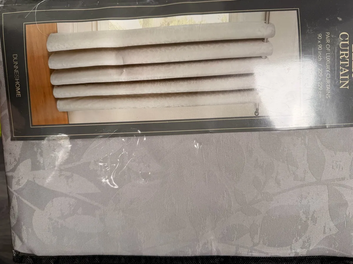 Curtains - Image 1