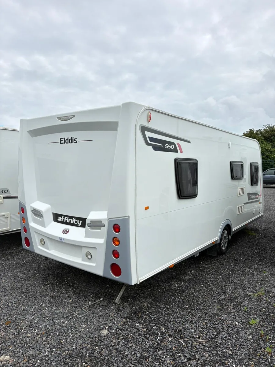 Elddis Affinity caravan 4 berth island bed - Image 2