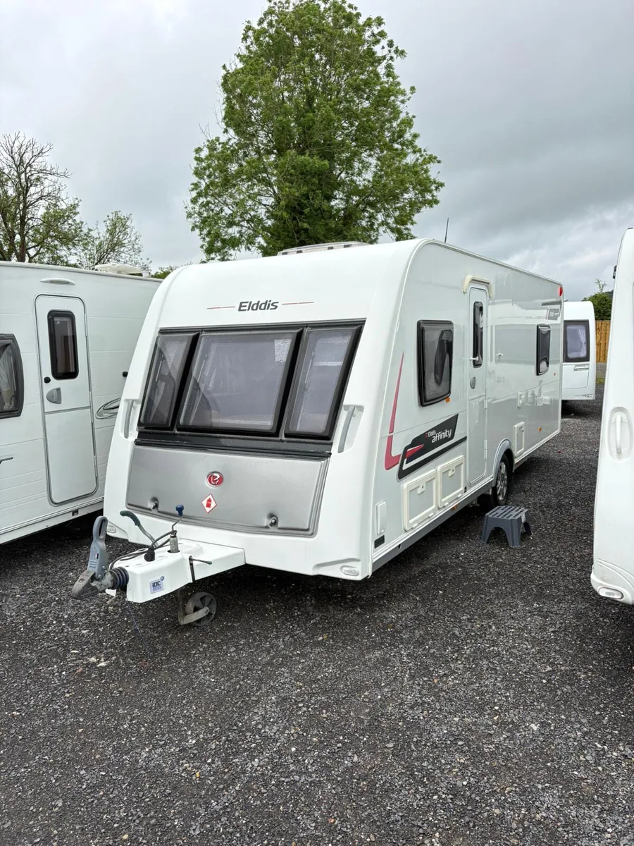 Elddis Affinity caravan 4 berth island bed - Image 1