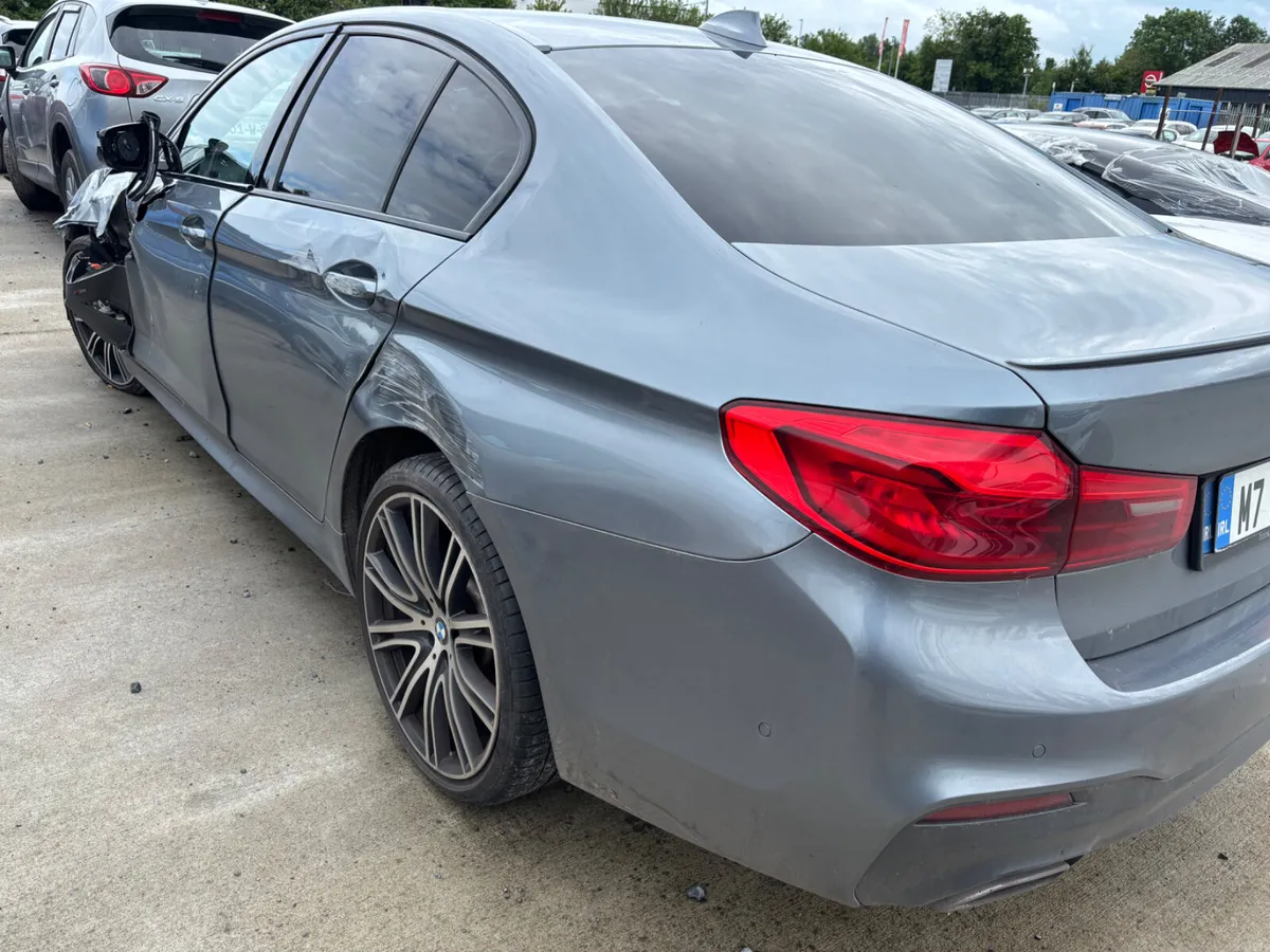 19 BMW e530 Plug in Hybrid M-sport 112km Starts - Image 4