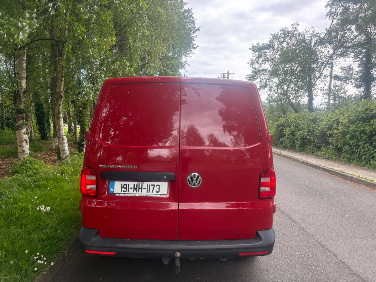 2019 Volkswagen Transporter 2.0 tdi new doe - Image 4