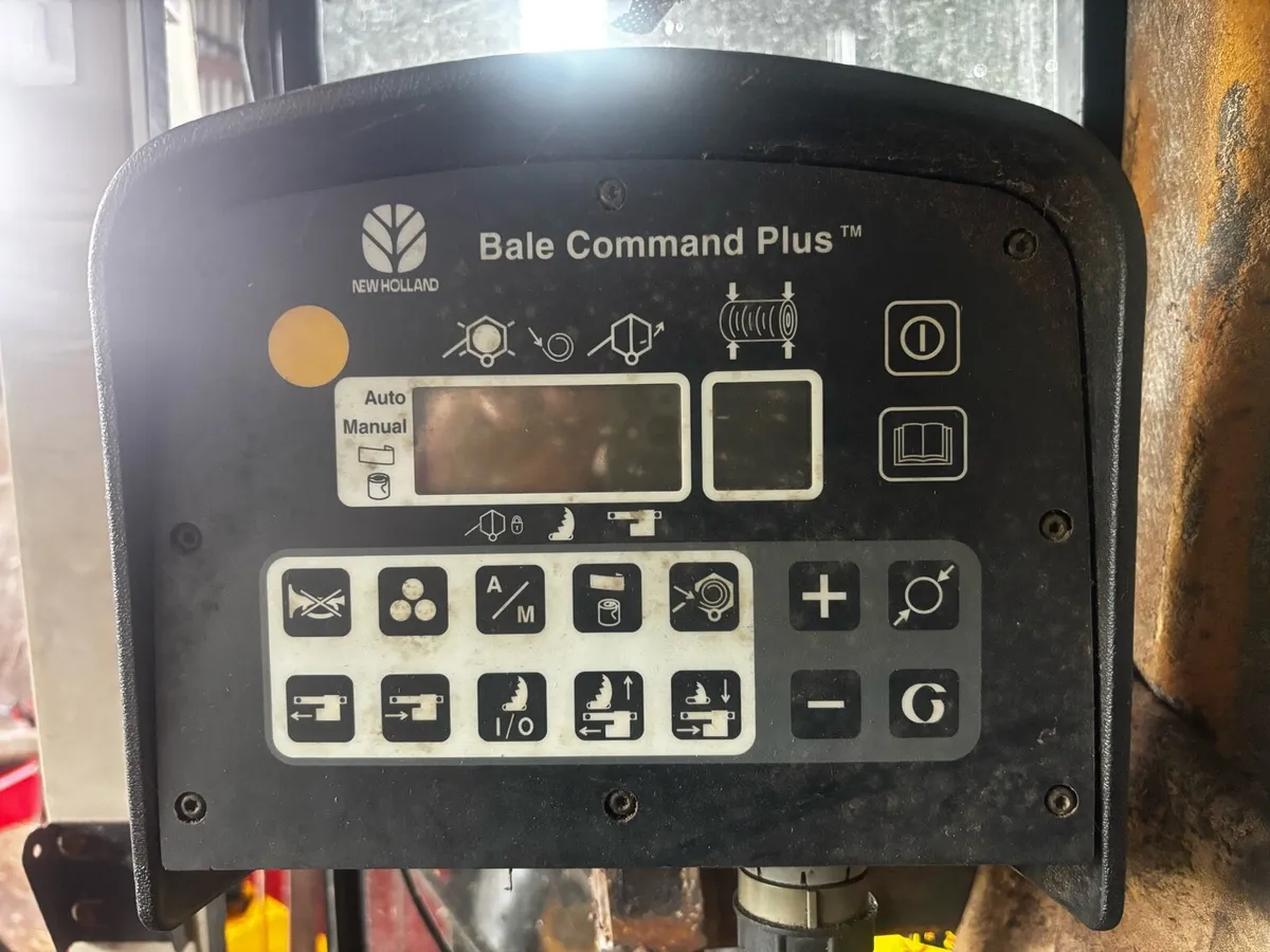 New Holland Round Baler - Image 4