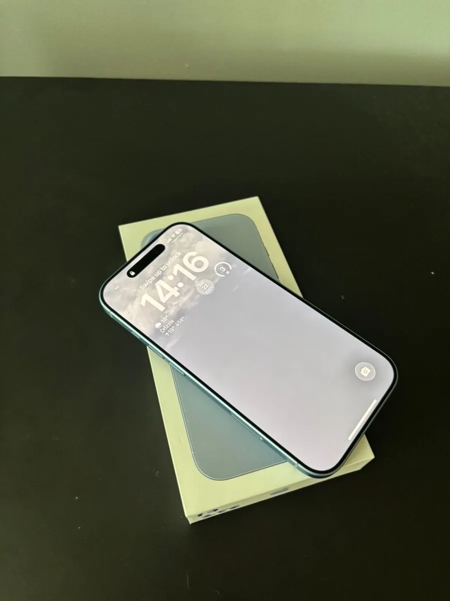 iPhone 17 brand new - Image 2
