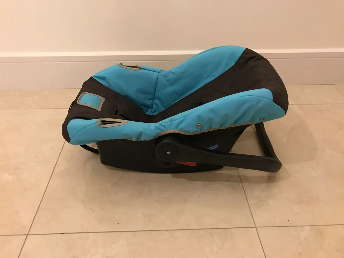 Car Seat - Image 4