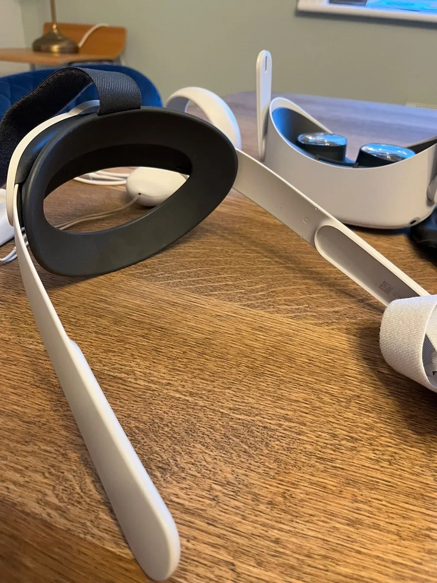Meta Quest 2 + Elite Strap - Image 2