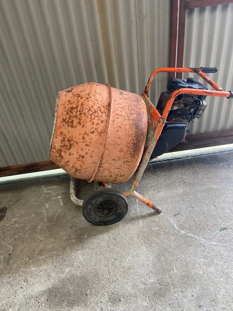Petrol cement mixer - Image 3