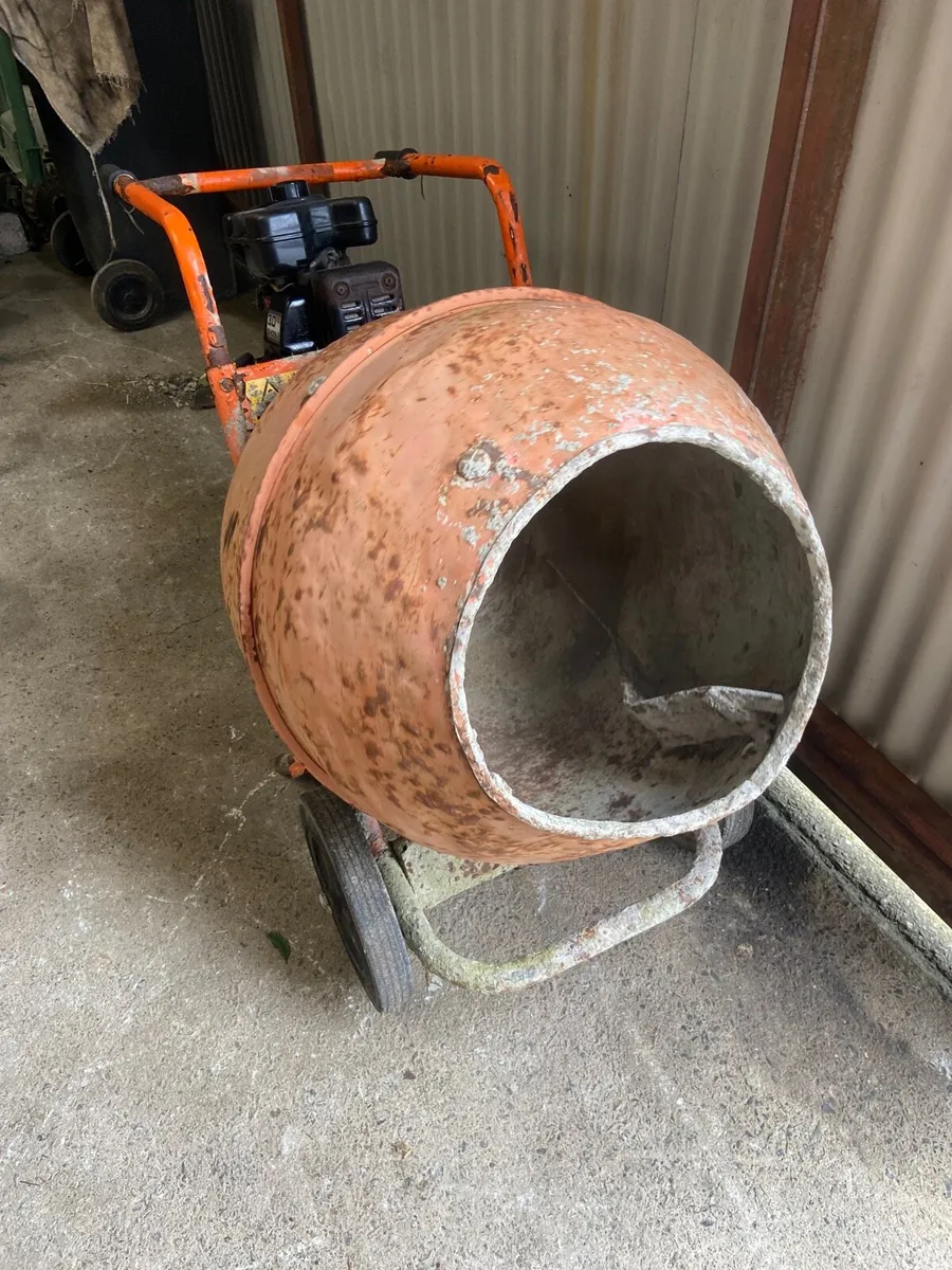 Petrol cement mixer - Image 2