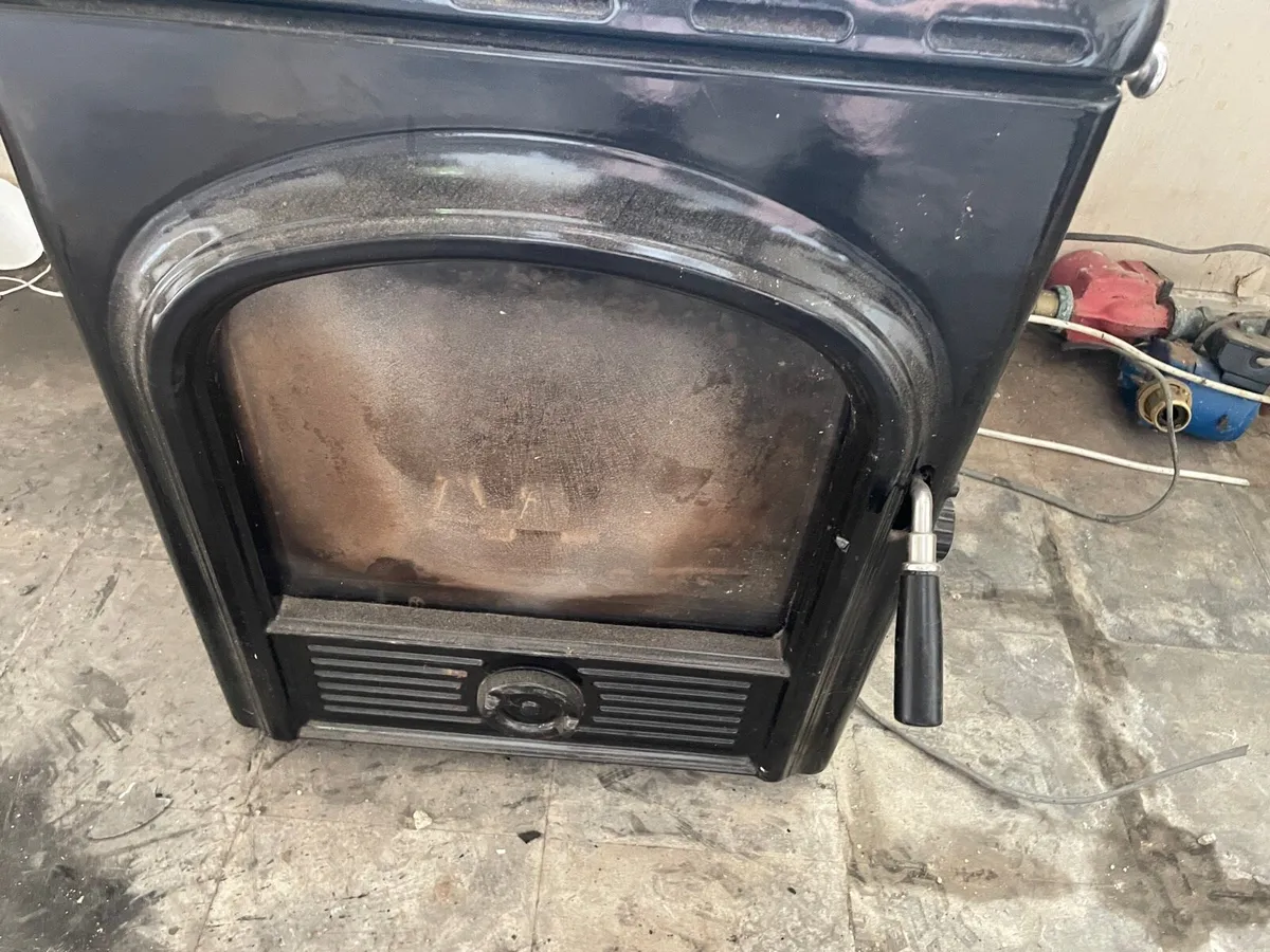 Stove with back boiler - Image 2