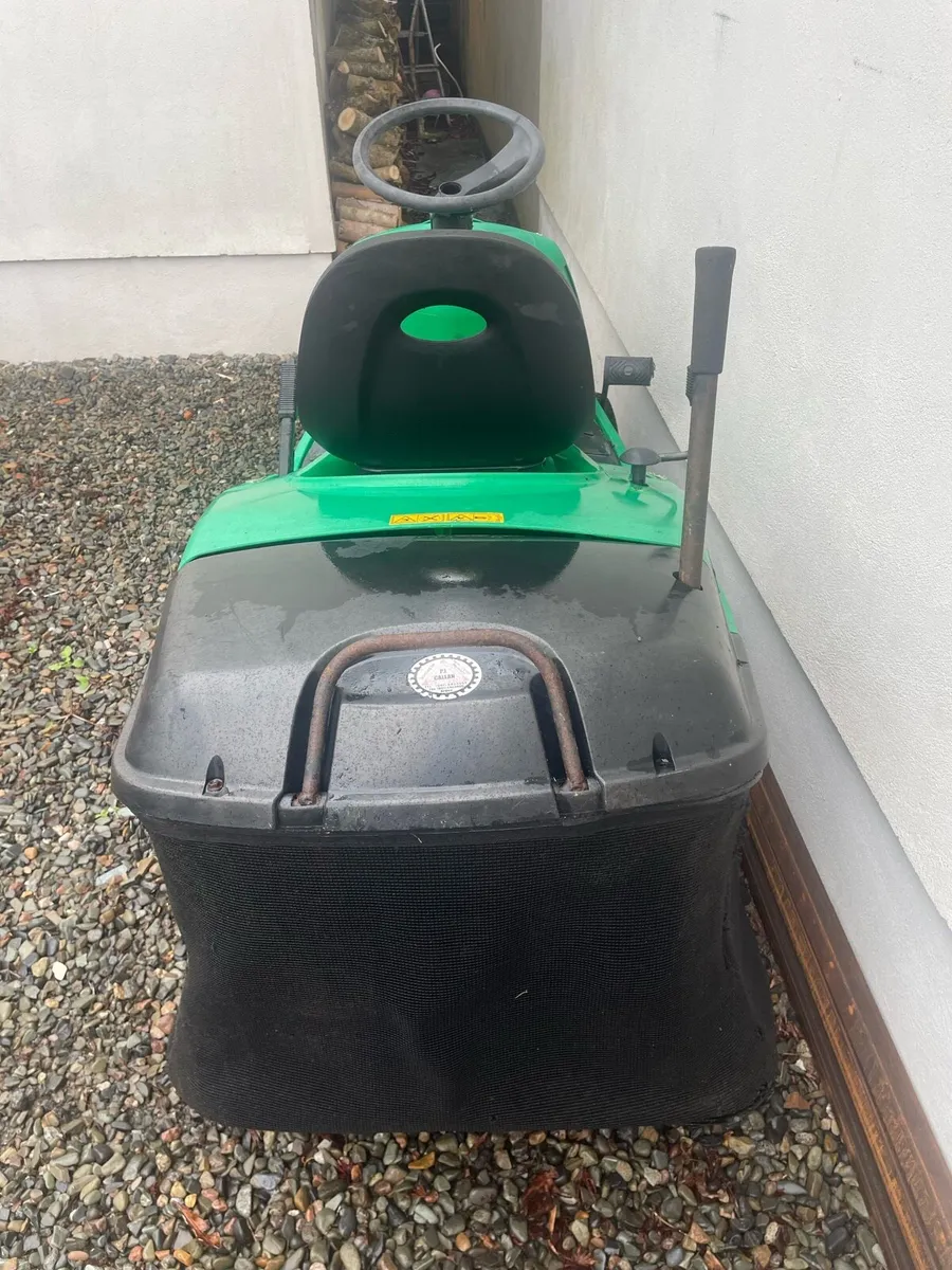 Ride on lawnmower - Image 2