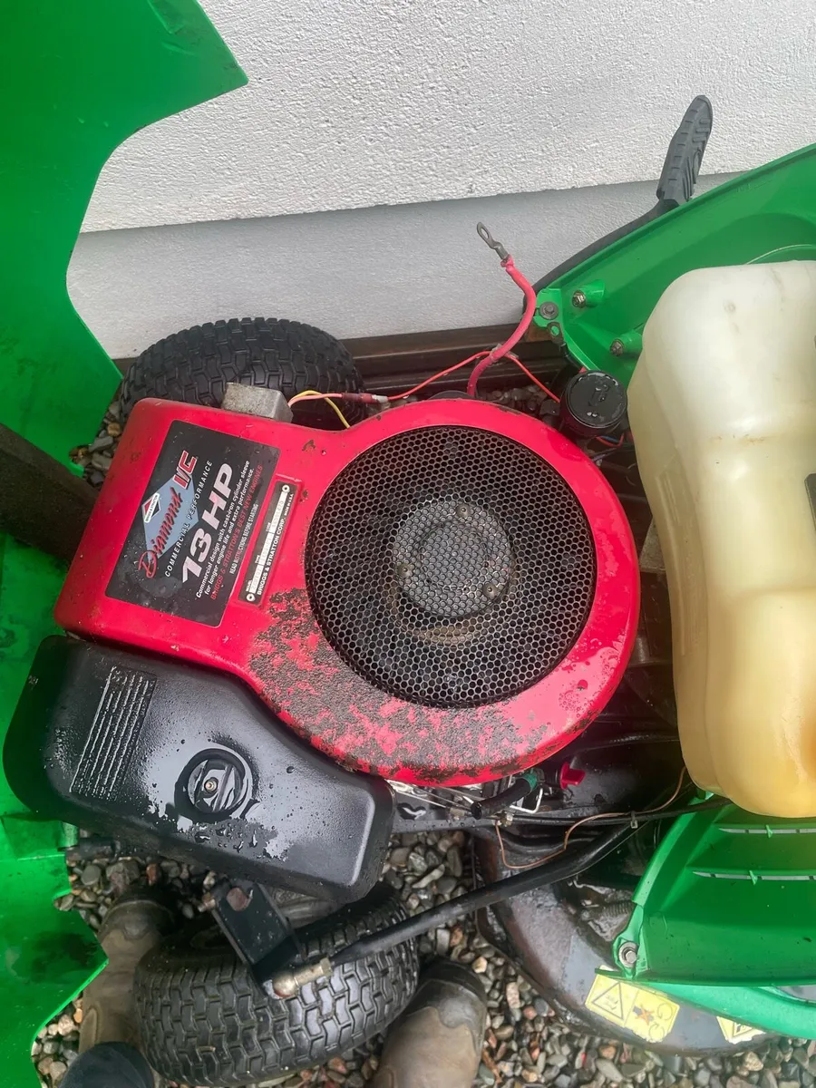 Ride on lawnmower - Image 4