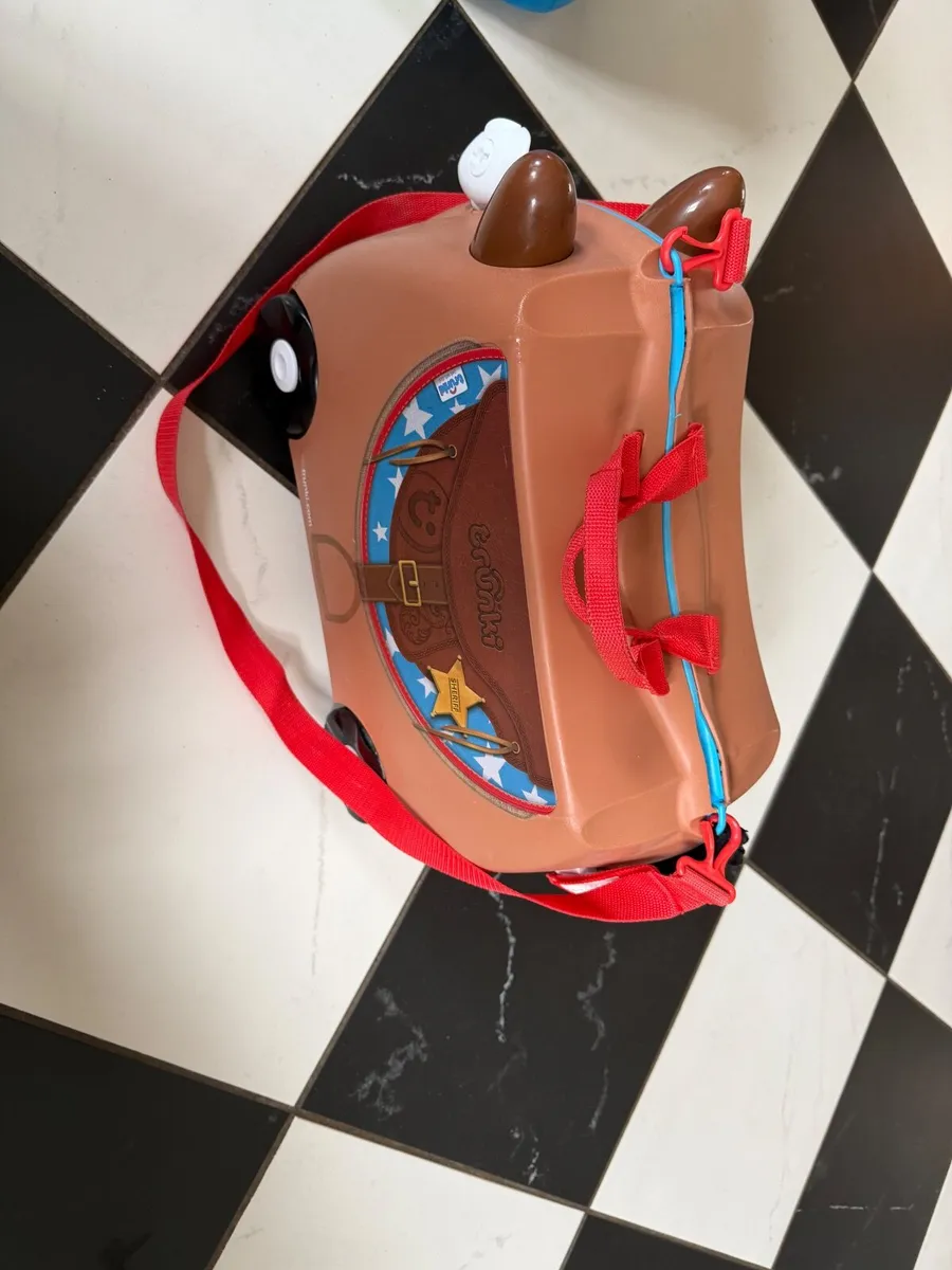 Trunki ride on children’s suitcase - Image 2