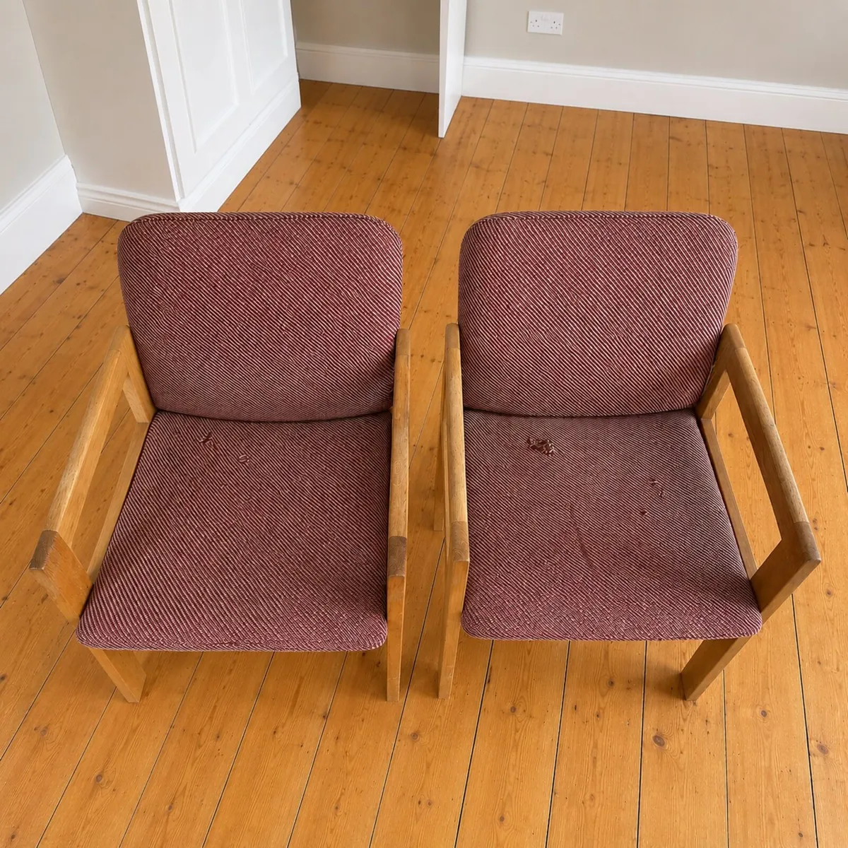 Pair of Mid-Cetury style oak chairs - Image 4