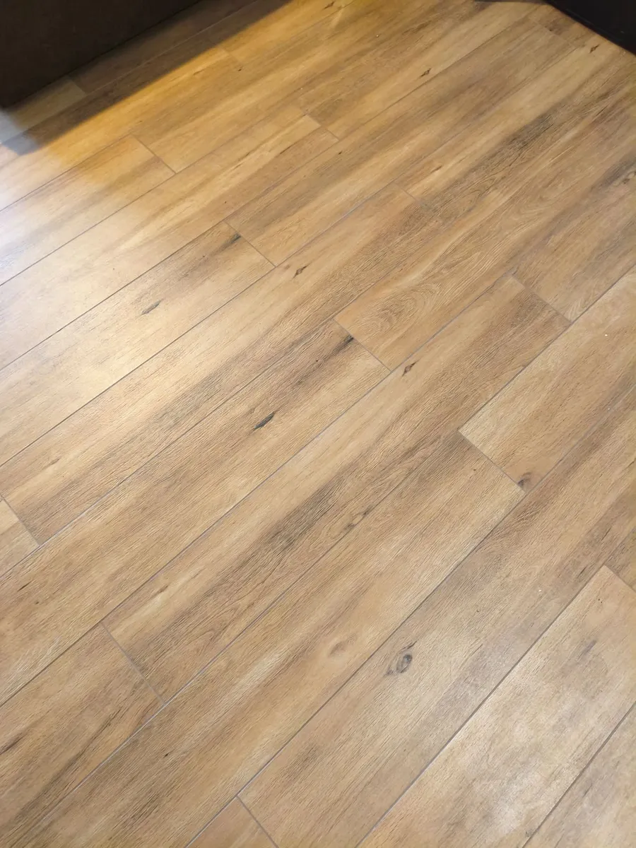 Tiles 1200x197 wood effect floor tile 5.7sqm - Image 1