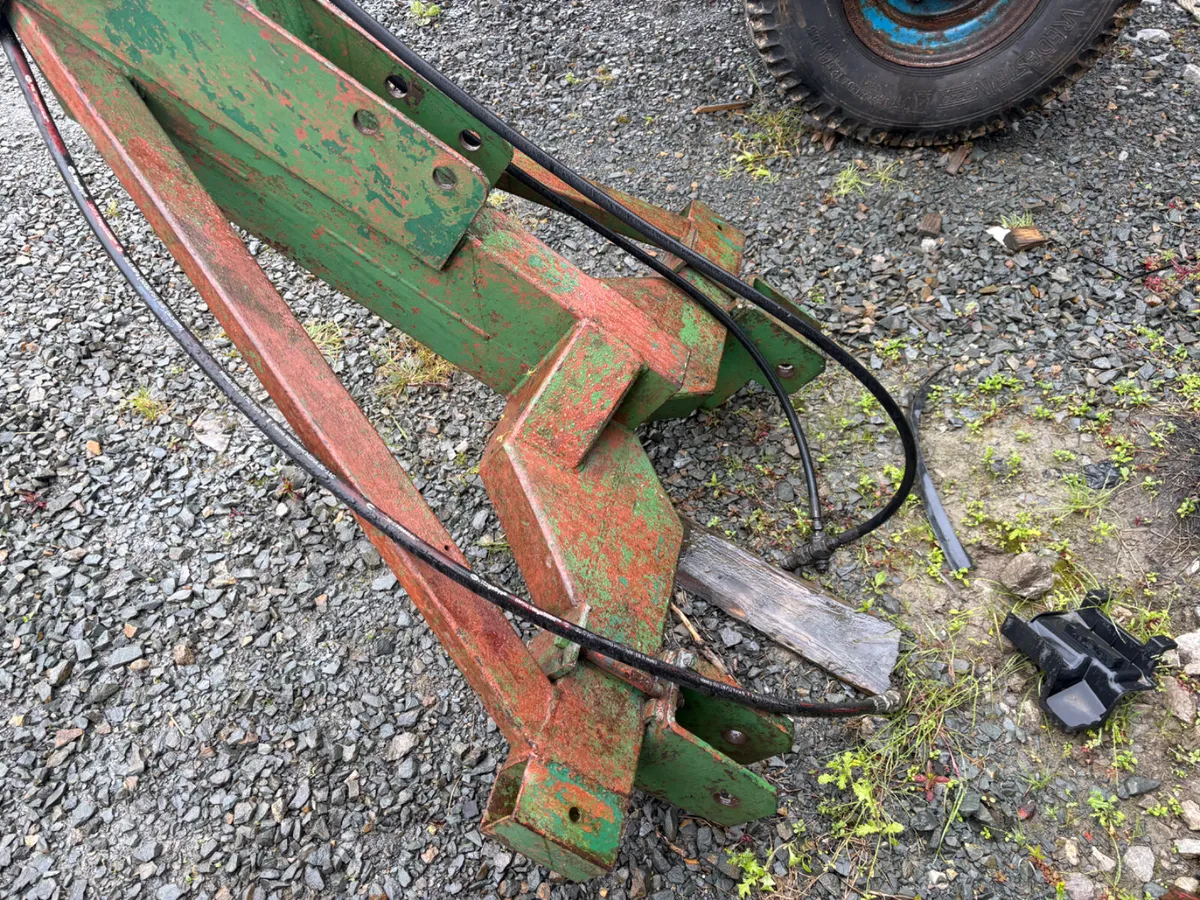Fertiliser lifter - Image 3