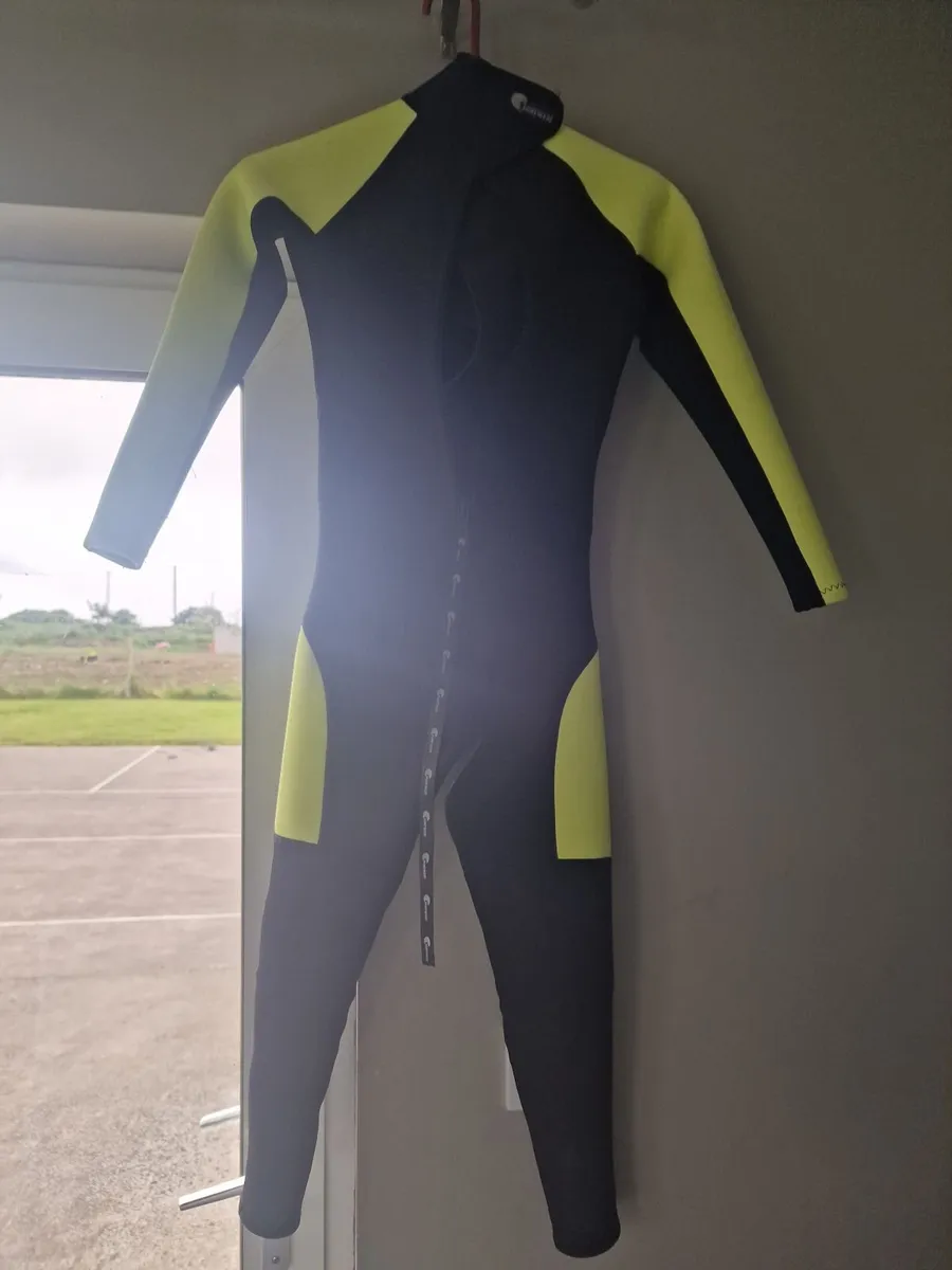 Kid's long sleeve/leg wetsuit 10/11 - Image 3