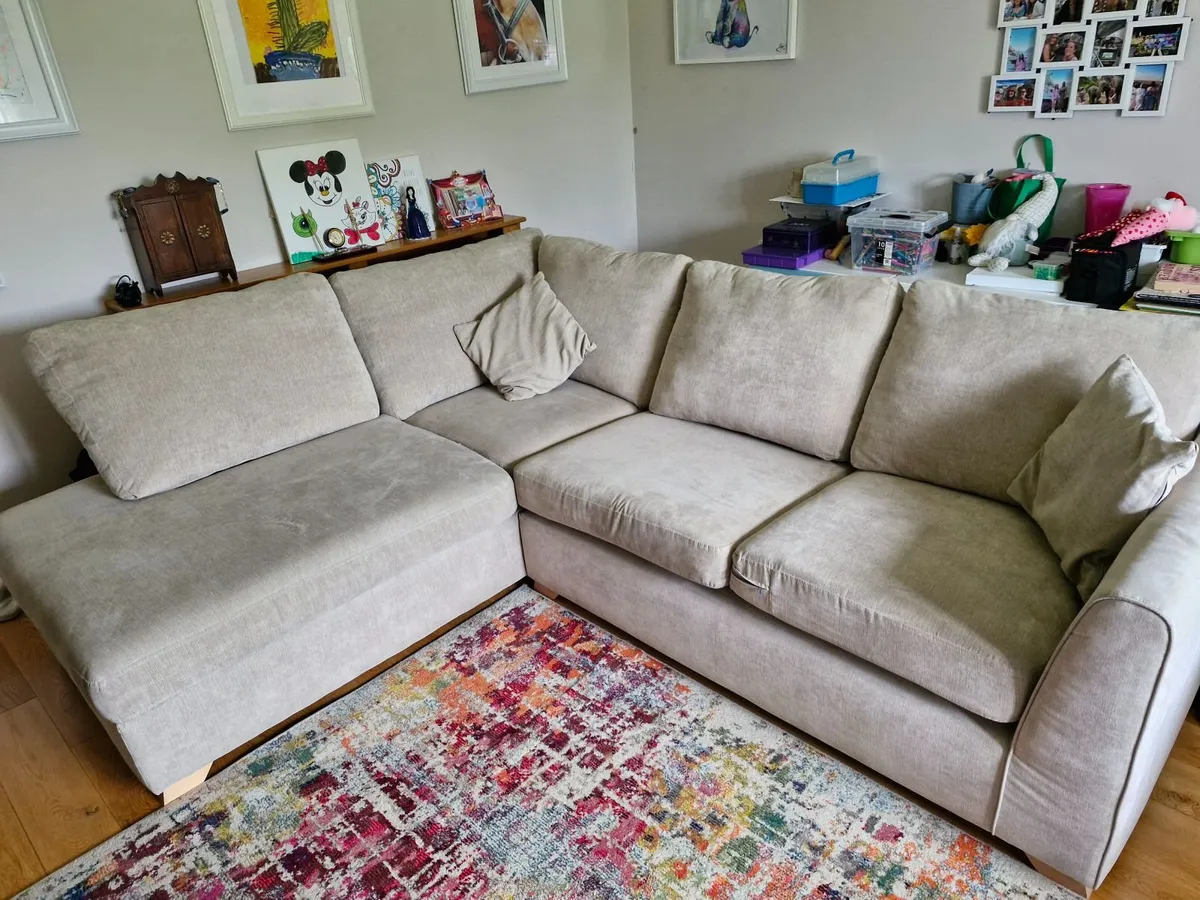 L Shaped Corner Sofa. - Image 4