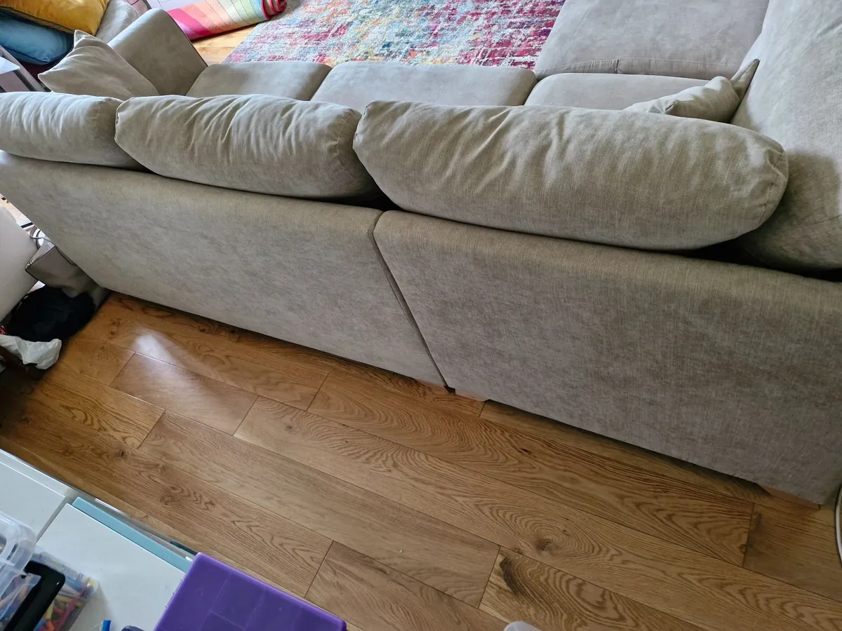 L Shaped Corner Sofa. - Image 3
