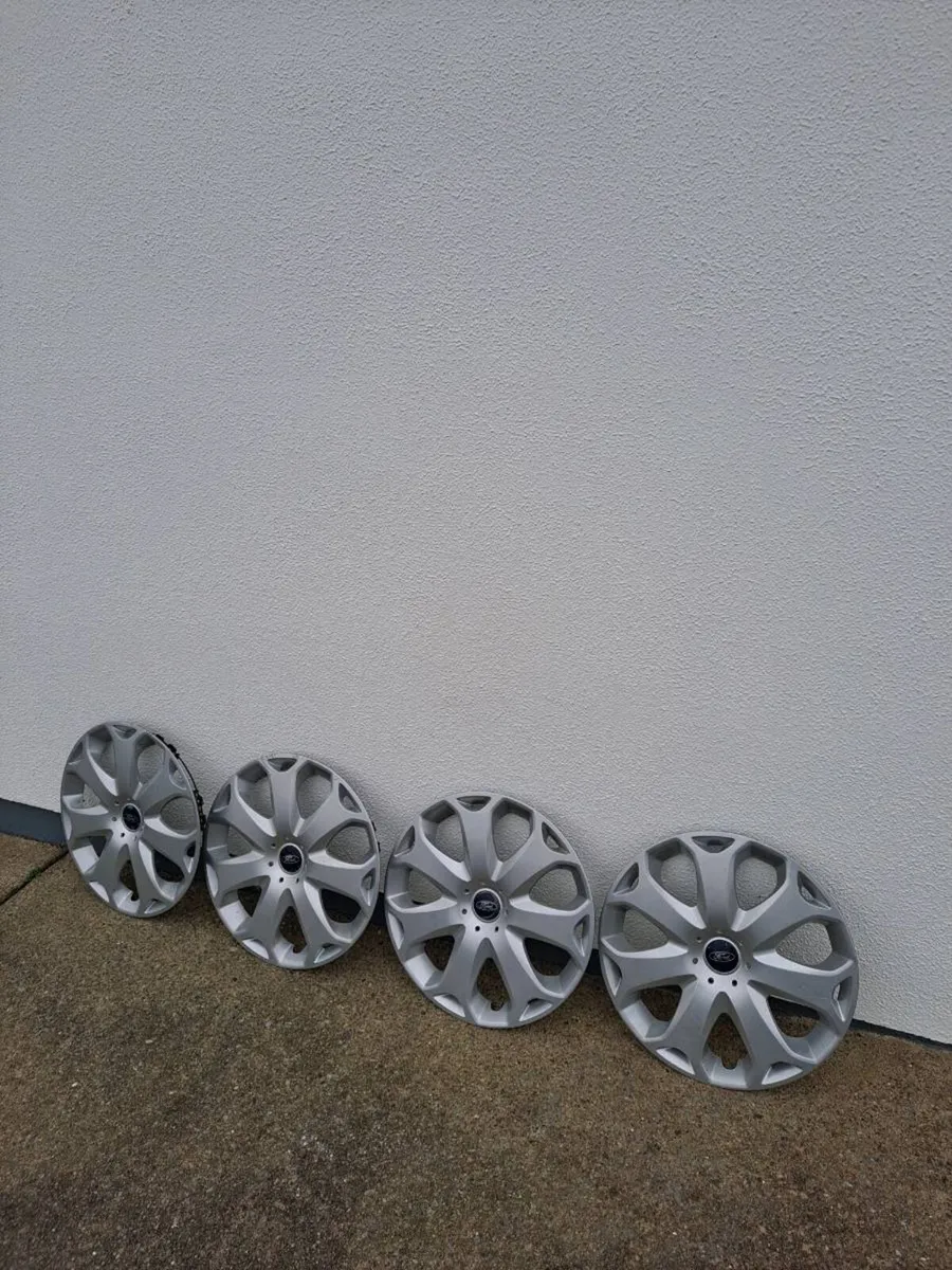 Original Ford Wheel trims. - Image 1